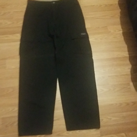 wrangler cargo pants black